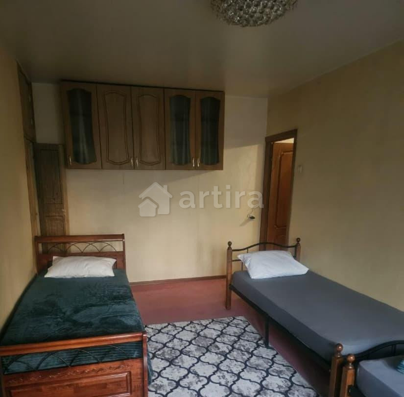 Комната, 50 м2, 3/5 эт. Москва - изображение 1