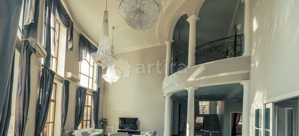 Дом, 570 м2, 17 соток, 2 эт. Красногорск - изображение 1