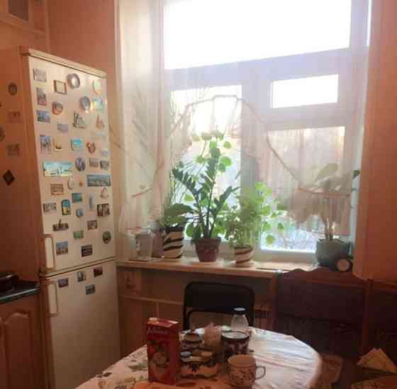 Комната, 60 м2, 2/5 эт. Москва