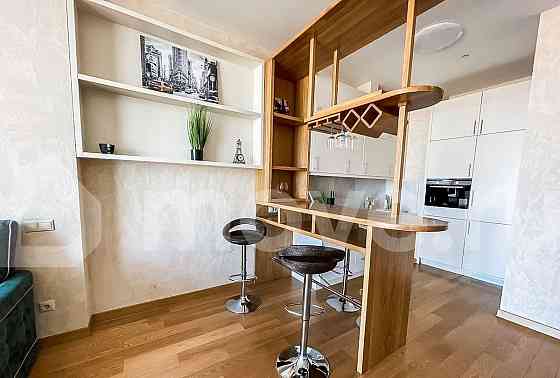 2-комн. апарт-ы, 61 м2, 43/78 эт. Москва