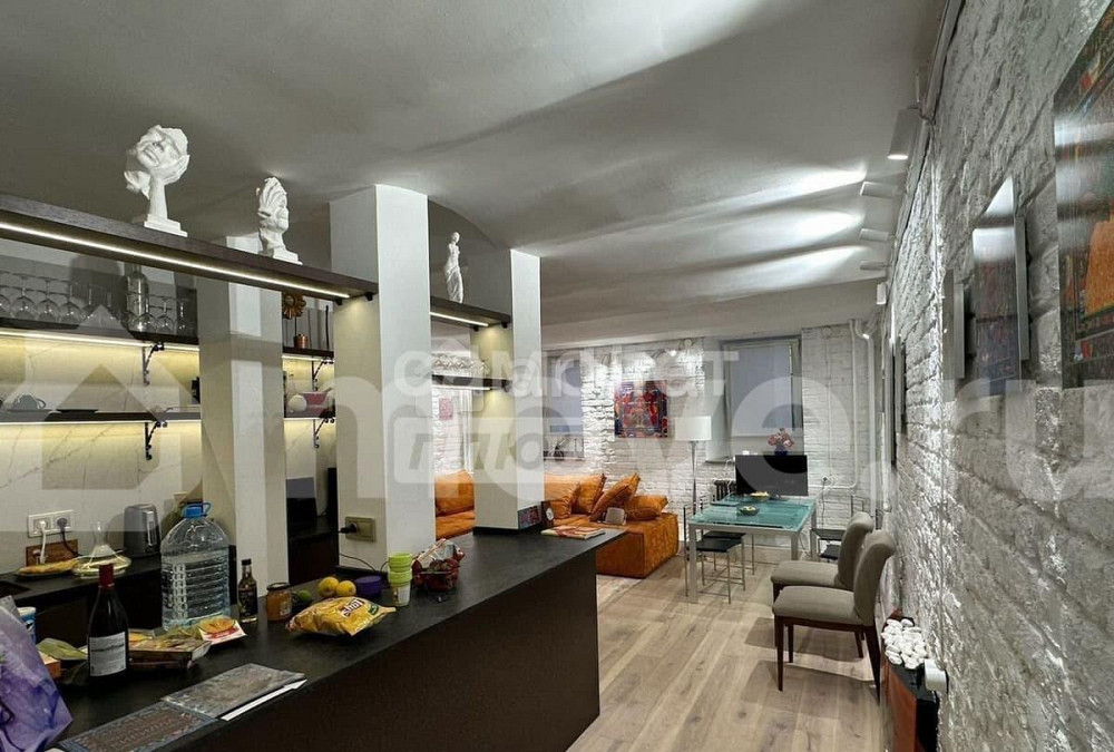 Студия, 52 м2, 1/3 эт. Москва - изображение 1