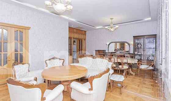 Квартира, 246 м2, 3/6 эт. Москва