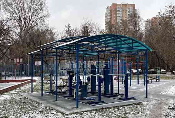 2-комн. квартира, 43 м2, 1/5 эт. Москва