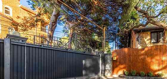 Коттедж, 105 м2, 4 сотки, 2 эт. Ялта