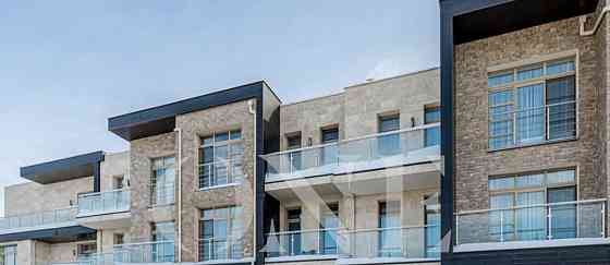 Таунхаус, 360 м2, 5 соток, 3 эт. Истра