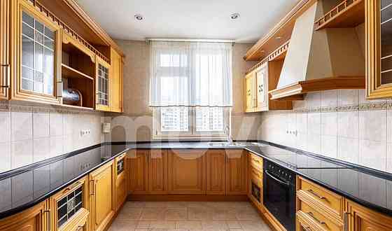 4-комн. квартира, 160 м2, 9/17 эт. Москва