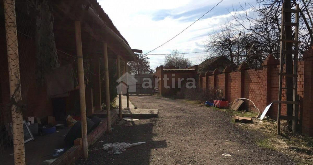 Дом, 300 м2, 10 соток, 3 эт. Октябрьский - изображение 6