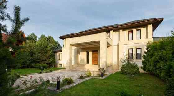 Коттедж, 1200 м2 Солнечногорск