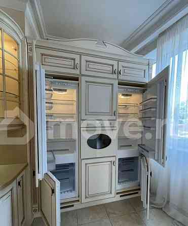 3-комн. квартира, 130.6 м2, 2/20 эт. Москва