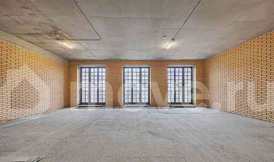 4-комн. квартира, 173.2 м2, 2/7 эт. Москва