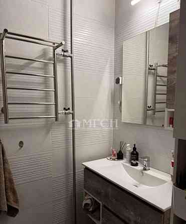 3-комн. квартира, 72 м2, 2/5 эт. Москва