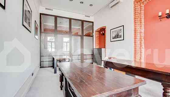 6-комн. апарт-ы, 230 м2, 3/3 эт. Москва