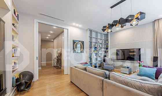 4-комн. квартира, 150 м2, 2/18 эт. Москва