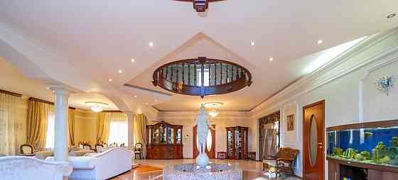 Дом, 430 м2, 10 соток, 3 эт. Красноярск