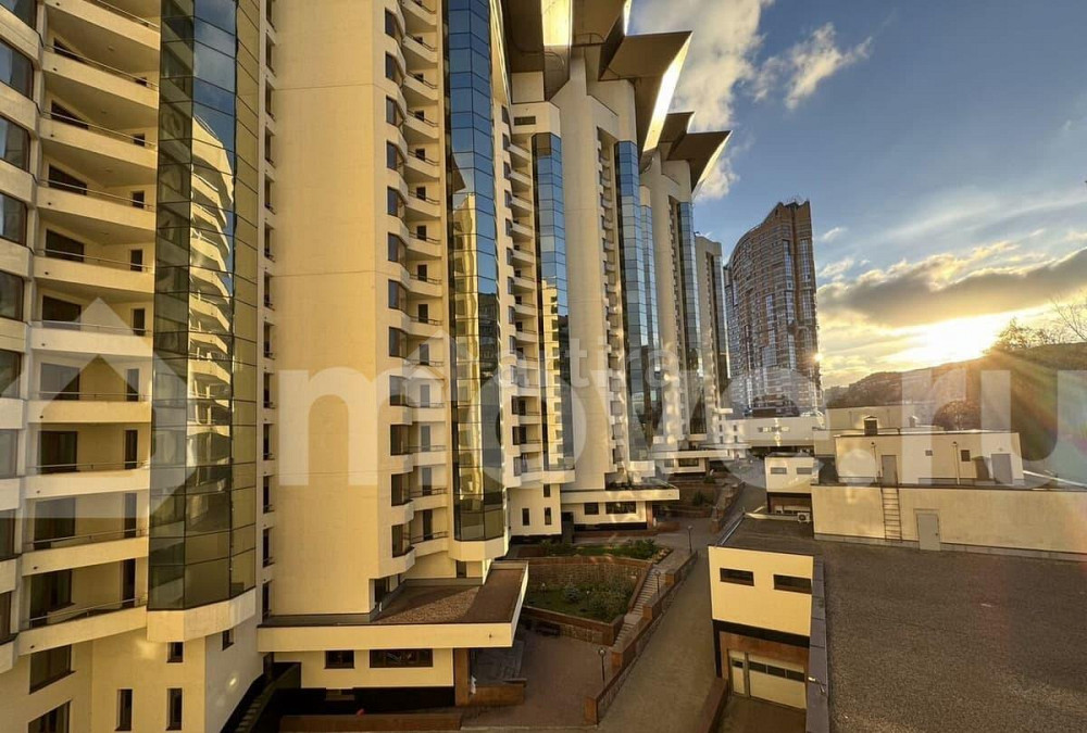 3-комн. квартира, 151.4 м2, 4/18 эт. Москва - изображение 1