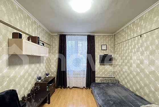 2-комн. квартира, 57 м2, 1/5 эт. Москва