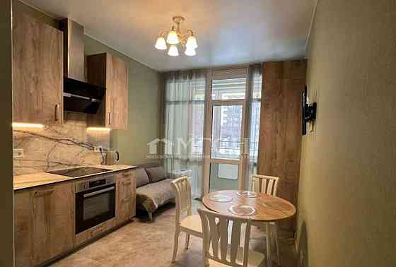 2-комн. квартира, 65 м2, 2/17 эт. Москва