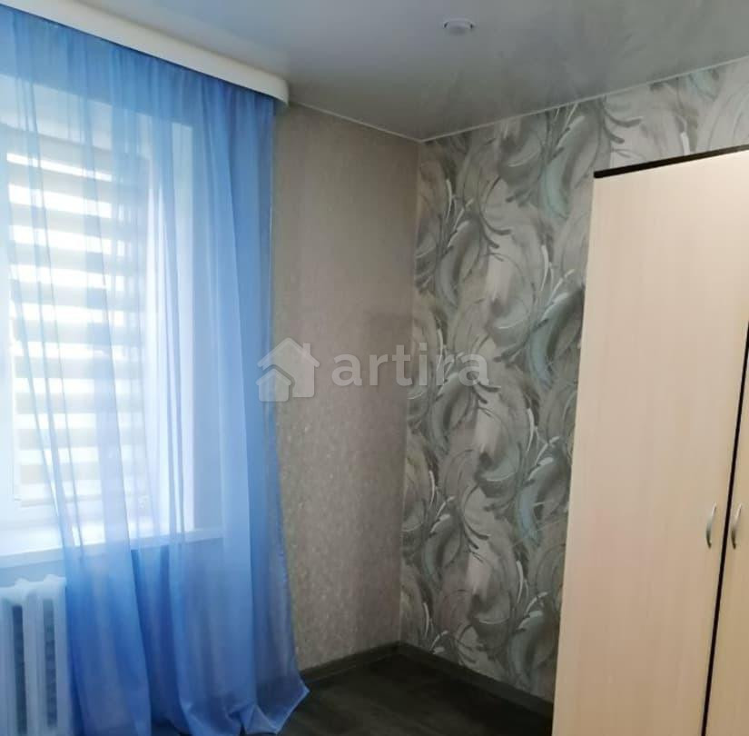 Комната, 18 м2, 8/10 эт. Сосновый Бор - изображение 1