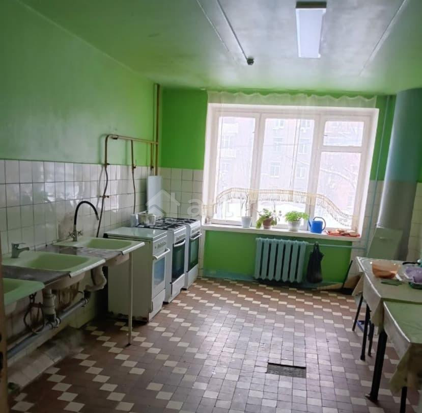 Комната, 105 м2, 2/5 эт. Москва - изображение 2