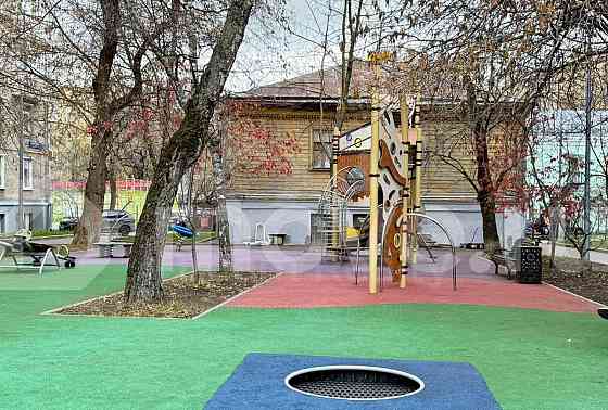 3-комн. квартира, 72 м2, 1/5 эт. Москва