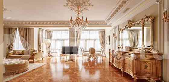 4-комн. квартира, 190 м2, 3/7 эт. Москва