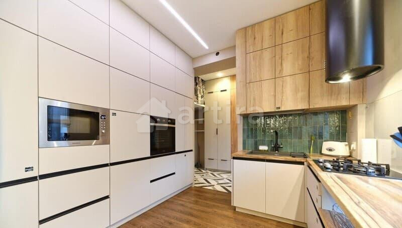 3-комн. квартира, 110 м2, 4/5 эт. Санкт-Петербург - изображение 3