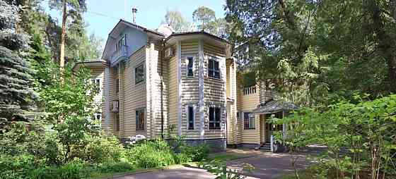 Коттедж, 533 м2, 1.6 га, 2 эт. Москва