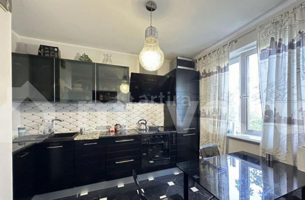 2-комн. квартира, 55 м2, 4/17 эт. Москва - изображение 1