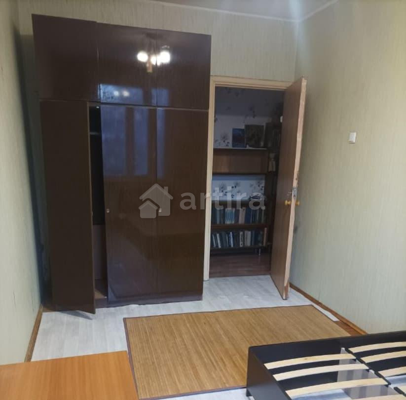 Комната, 60 м2, 5/5 эт. Москва - изображение 1