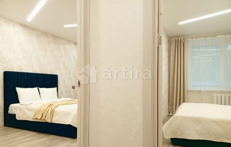 3-комн. квартира, 70 м2, 2/14 эт. Ижевск - изображение 1