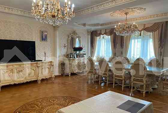 5-комн. квартира, 180 м2, 3/7 эт. Москва