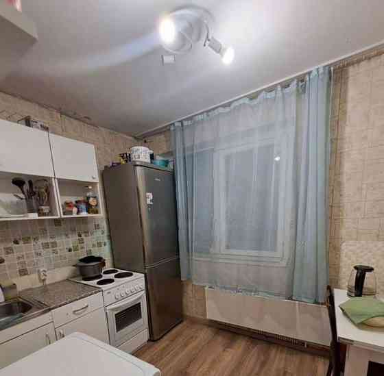 Комната, 14 м2, 1/9 эт. Москва