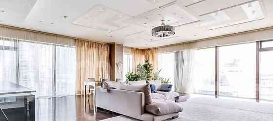 4-комн. апарт-ы, 225 м2, 24/76 эт. Москва