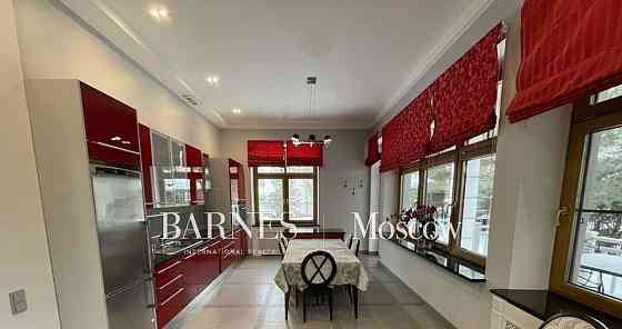 Дом, 570 м2, 17 соток, 2 эт. Красногорск