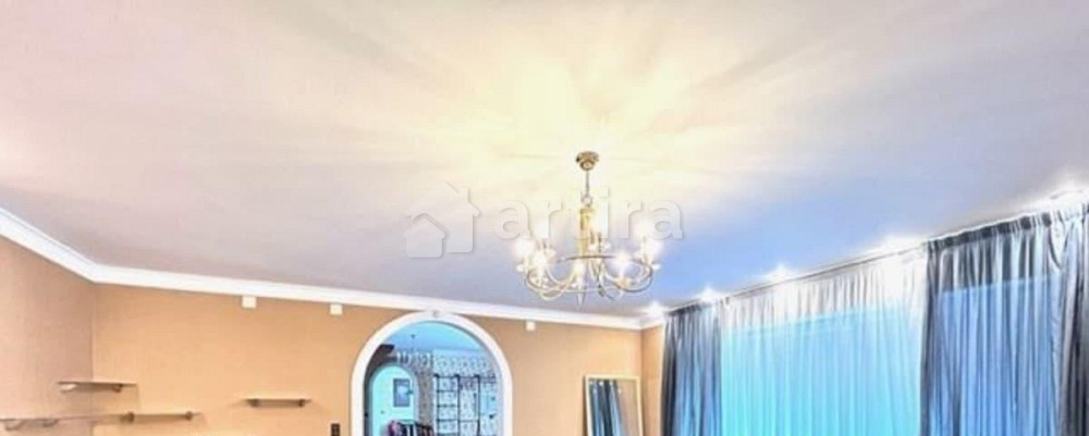 Дом, 450 м2, 10 соток, 3 эт. Челябинск - изображение 1