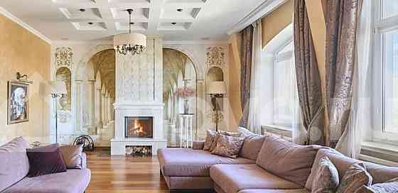 5-комн. квартира, 209 м2, 7/8 эт. Москва