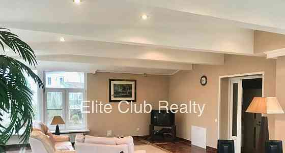 Коттедж, 570 м2, 17 соток, 4 эт. Санкт-Петербург