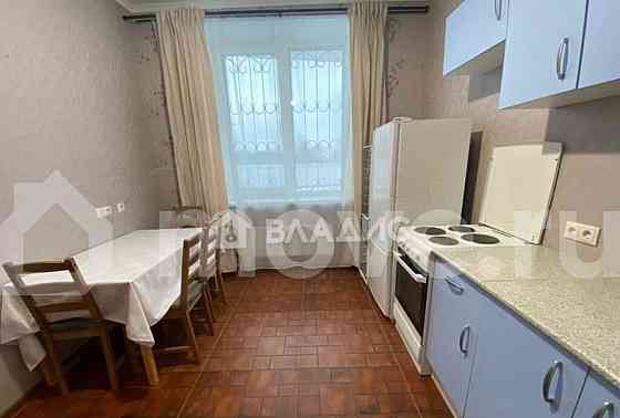 2-комн. квартира, 70.2 м2, 2/8 эт. Москва