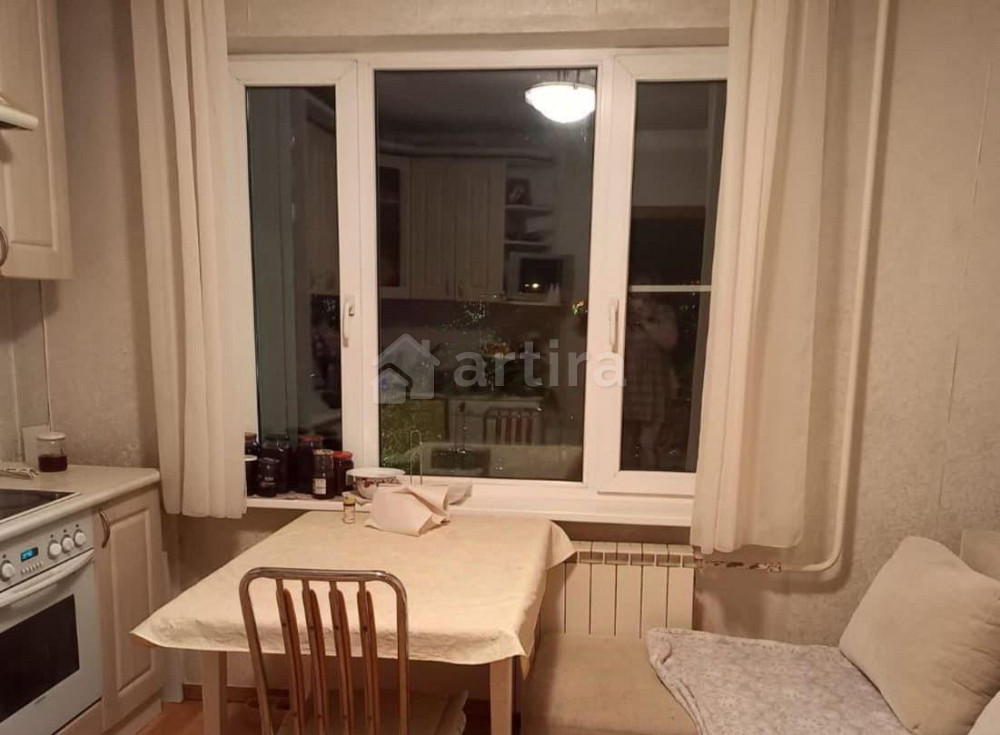 Комната, 70 м2, 2/17 эт. Санкт-Петербург - изображение 2