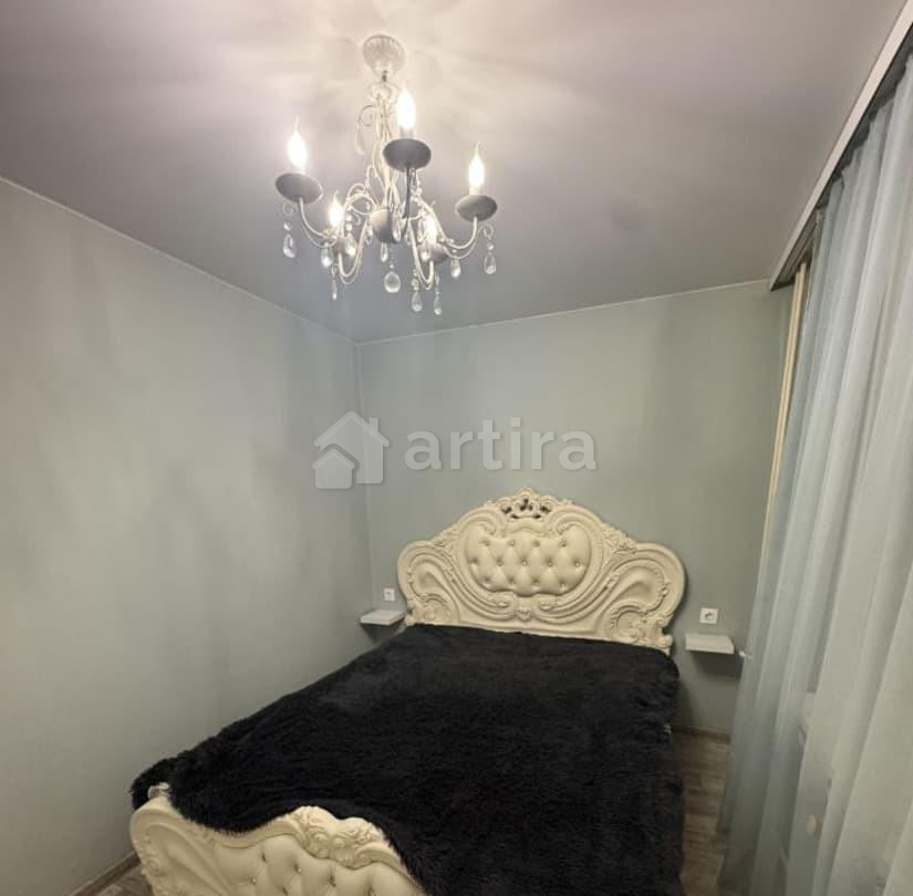 Комната, 42 м2, 5/10 эт. Москва - изображение 1