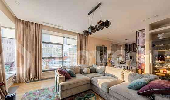 4-комн. квартира, 150 м2, 2/18 эт. Москва