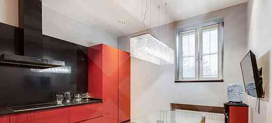 Таунхаус, 680 м2, 3 сотки, 4 эт. Москва