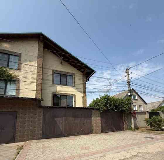 Дом, 200 м2, 4 сотки, 2 эт. Симферополь