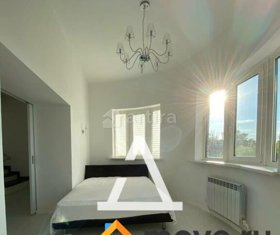 Дом, 200 м2, 6 соток, 3 эт. Новокуйбышевск - изображение 1