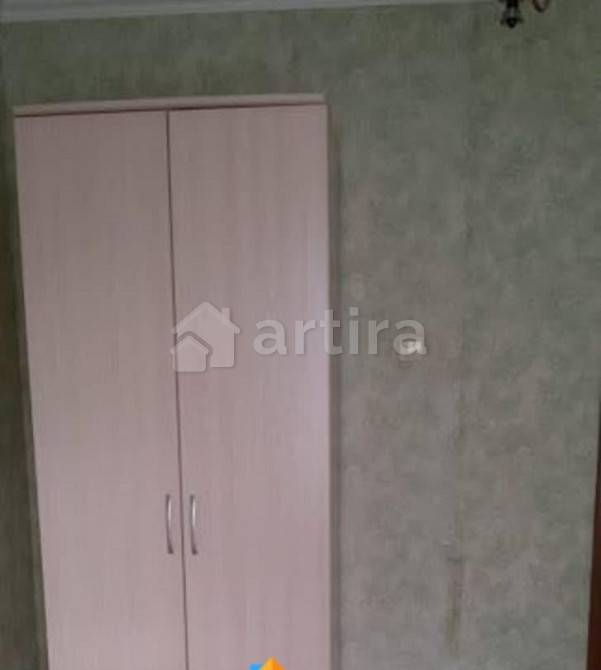 Комната, 52 м2, 2/5 эт. Красноярск - изображение 2