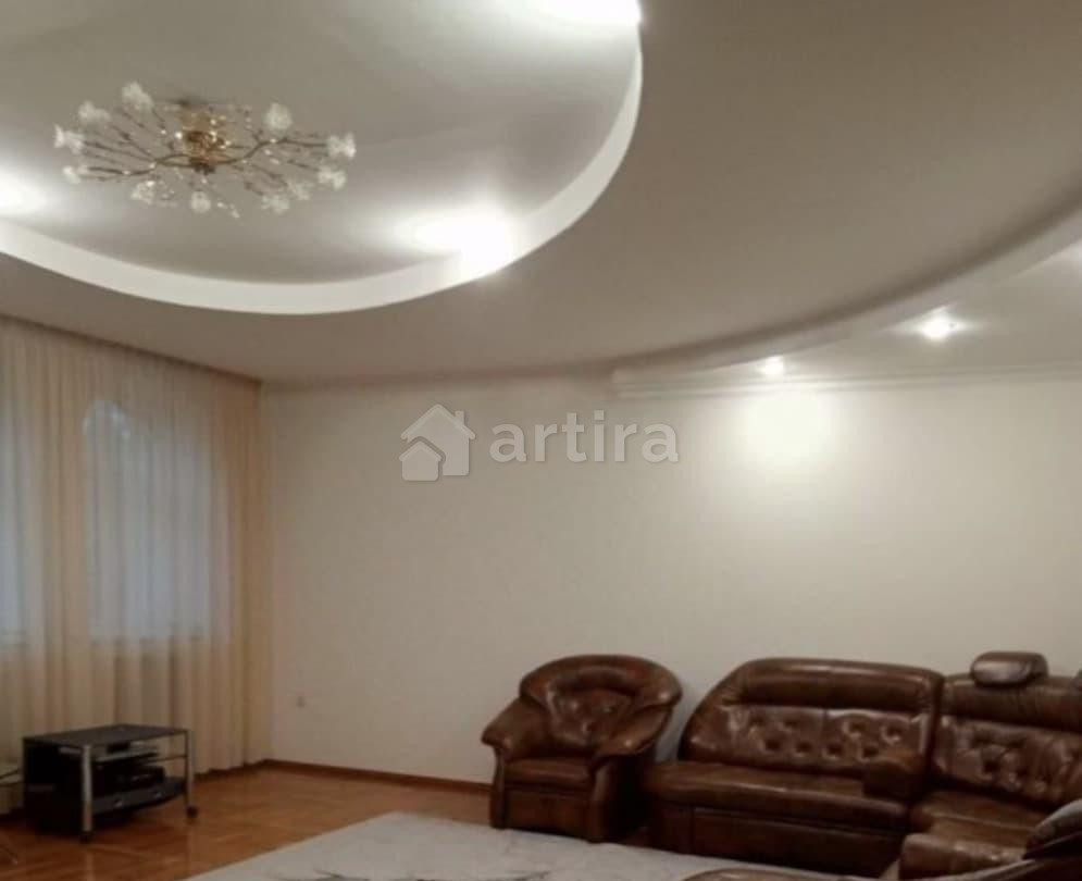 Дом, 350 м2, 6 соток, 2 эт. Кисловодск - изображение 1