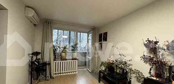 2-комн. квартира, 45 м2, 3/9 эт. Москва