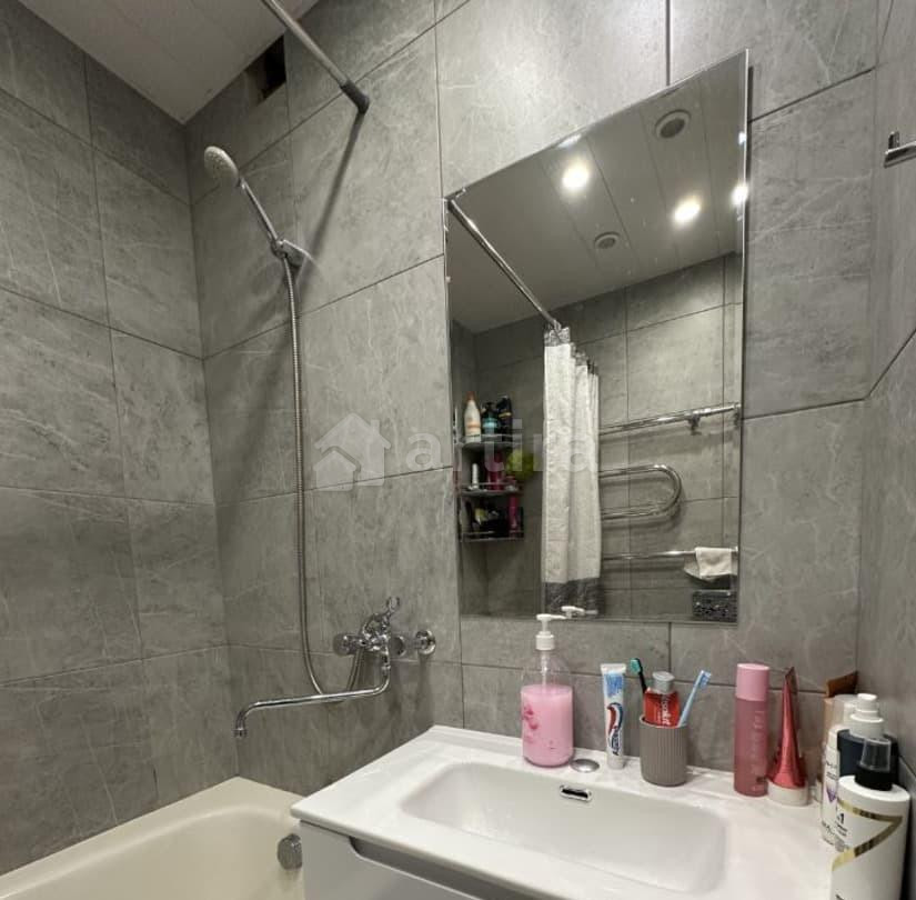 Комната, 60 м2, 7/12 эт. Санкт-Петербург - изображение 2