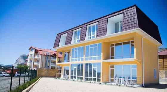 2-комн. квартира, 50 м2, 1/3 эт. Судак