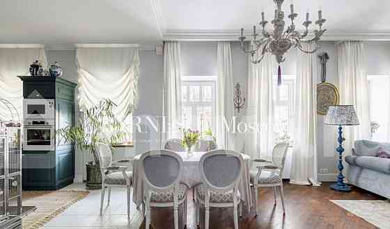 5-комн. квартира, 141.2 м2, 2/5 эт. Москва